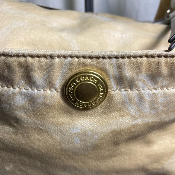 Coach Hampton F10699 signature Shoulder Bag - Picture 6 of 10
